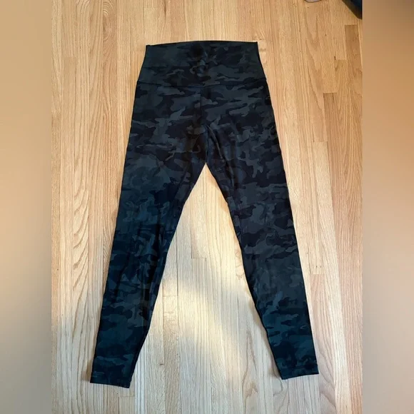 Lululemon Align Full Length Leggings. Size 8 Camo - Picture 5 of 9